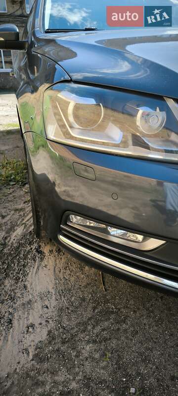 Универсал Volkswagen Passat 2011 в Киеве