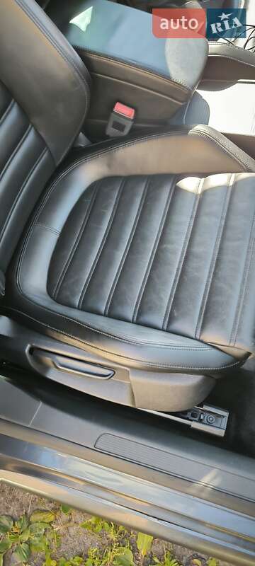 Универсал Volkswagen Passat 2011 в Киеве