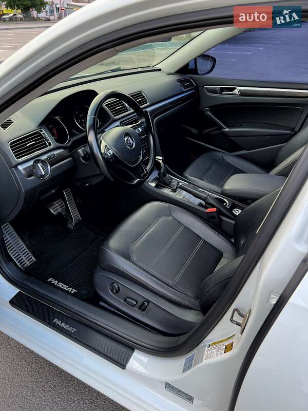 Седан Volkswagen Passat 2016 в Днепре фото 4 Седан Volkswagen Passat 2016 в Днепре