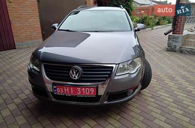 Универсал Volkswagen Passat 2009 в Лохвице