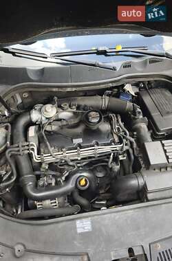 Седан Volkswagen Passat 2005 в 