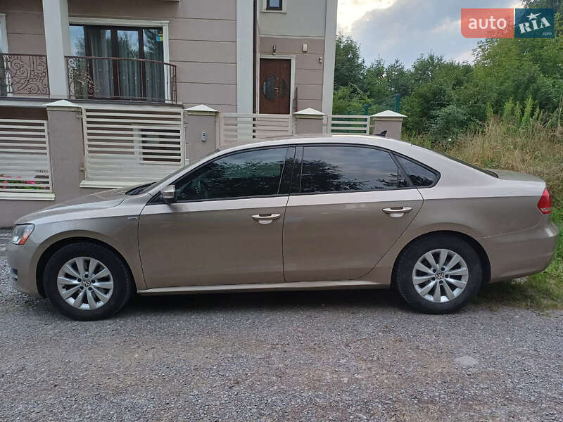 Седан Volkswagen Passat 2014 в Львові