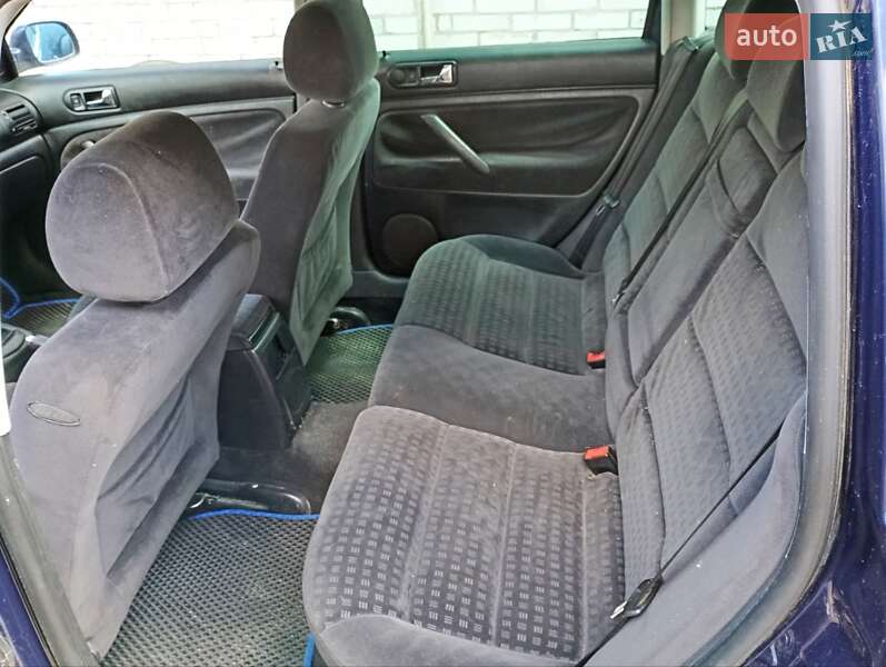 Универсал Volkswagen Passat 2003 в Умани