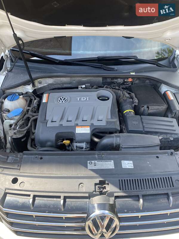 Седан Volkswagen Passat 2014 в Кропивницькому