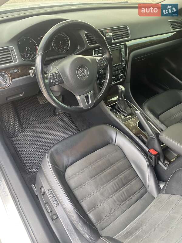Седан Volkswagen Passat 2014 в Кропивницькому