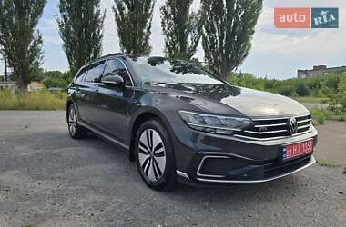 Универсал Volkswagen Passat 2021 в Пирятине