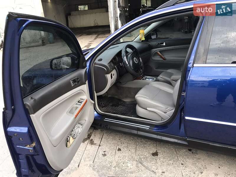 Універсал Volkswagen Passat 2004 в Кропивницькому
