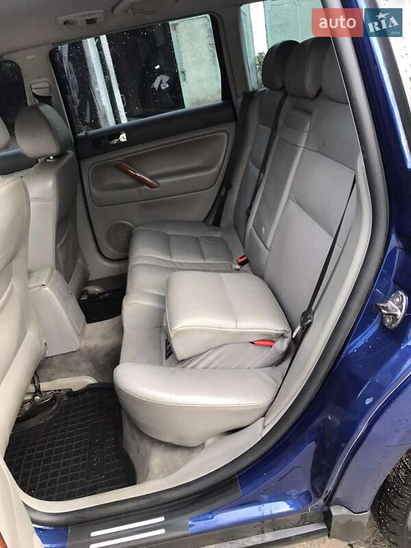 Універсал Volkswagen Passat 2004 в Кропивницькому