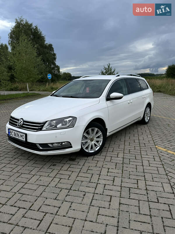 Универсал Volkswagen Passat 2011 в Дрогобыче