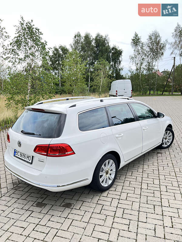 Универсал Volkswagen Passat 2011 в Дрогобыче