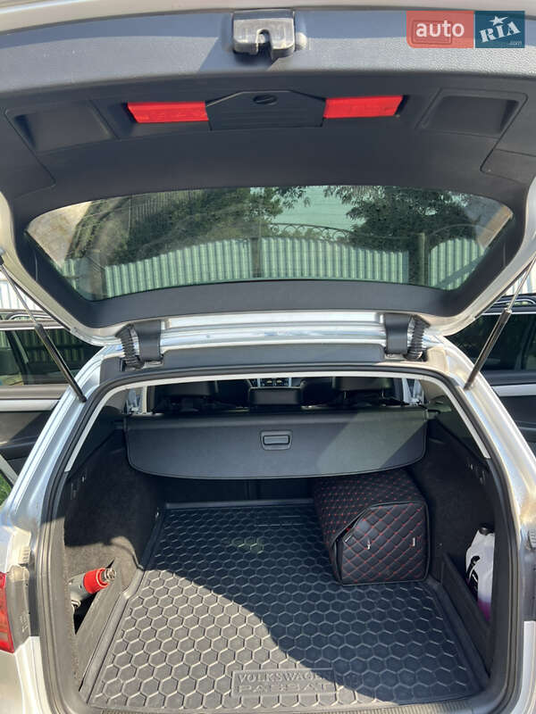 Универсал Volkswagen Passat 2011 в Киеве фото 10 Универсал Volkswagen Passat 2011 в Киеве