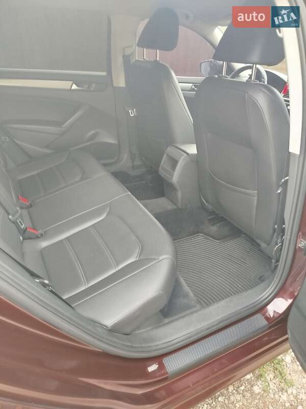 Седан Volkswagen Passat 2013 в Кропивницькому