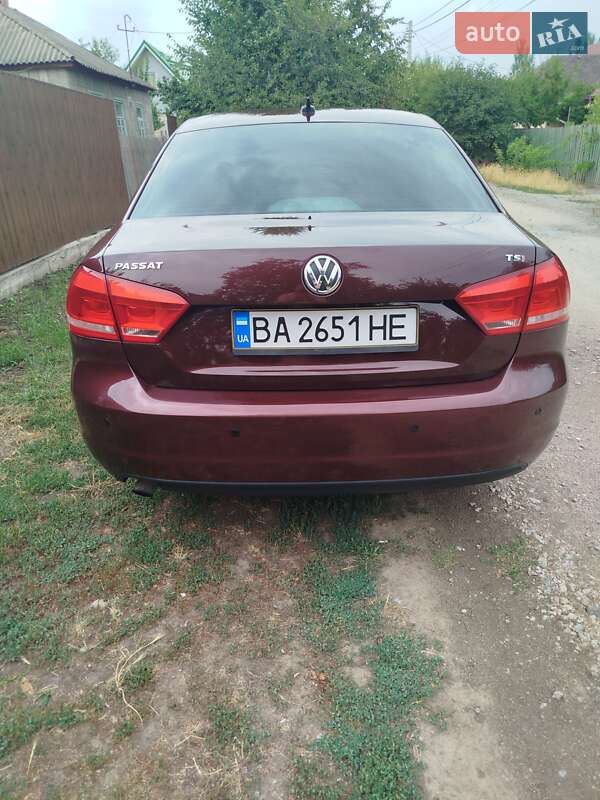 Седан Volkswagen Passat 2013 в Кропивницькому