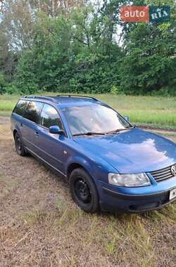 Універсал Volkswagen Passat 1998 в Ізюмі