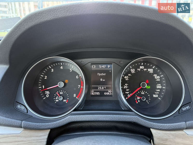 Седан Volkswagen Passat 2016 в Киеве