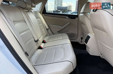 Седан Volkswagen Passat 2016 в 