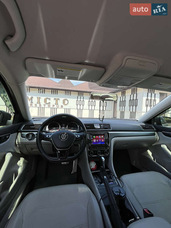 Седан Volkswagen Passat 2018 в Кременчуці