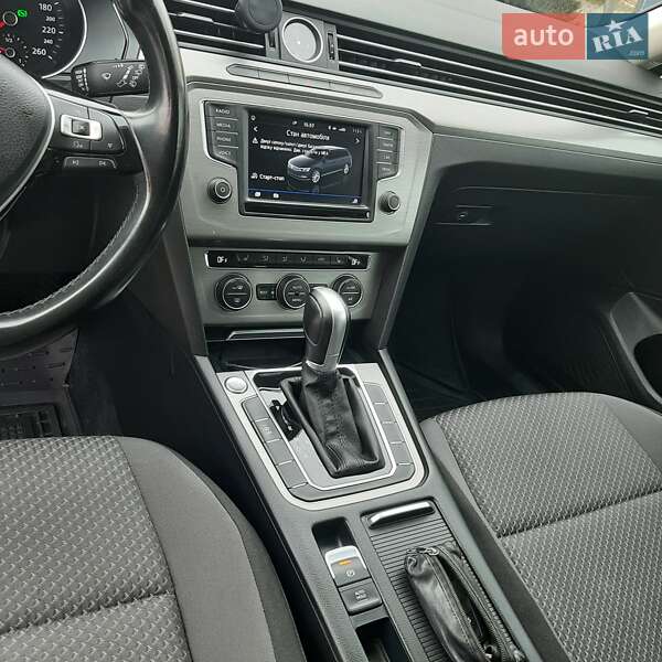 Универсал Volkswagen Passat 2017 в Звягеле