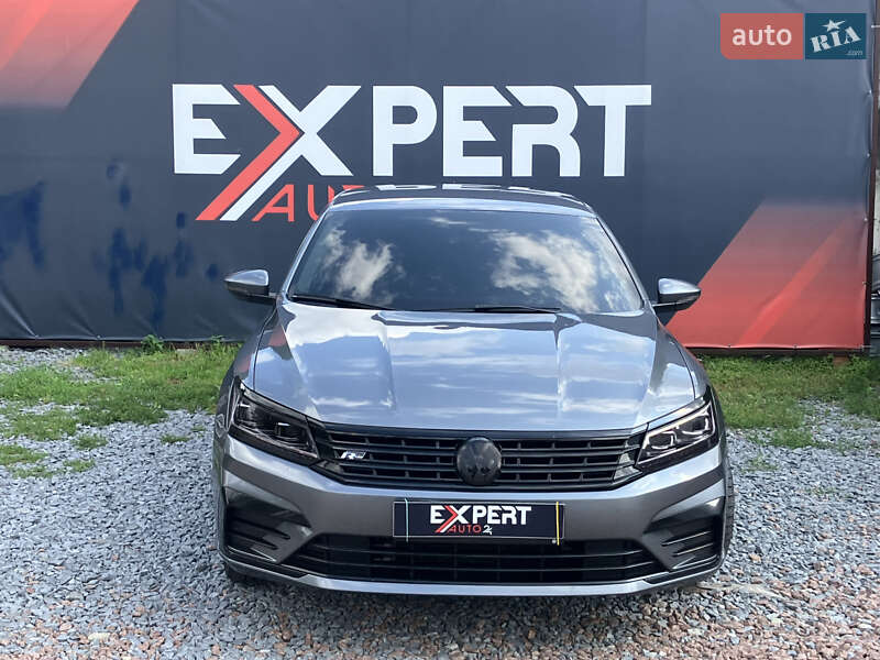 Седан Volkswagen Passat 2017 в Львове