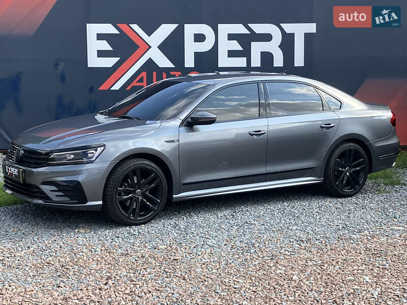Седан Volkswagen Passat 2017 в Львове