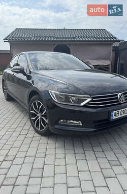 Седан Volkswagen Passat 2017 в Виннице
