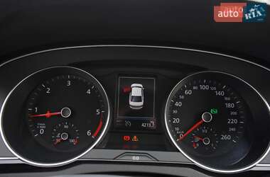 Седан Volkswagen Passat 2018 в 