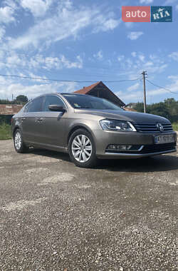 Седан Volkswagen Passat 2011 в Івано-Франківську