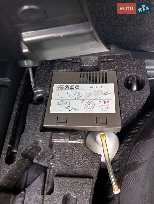 Універсал Volkswagen Passat 2014 в Києві