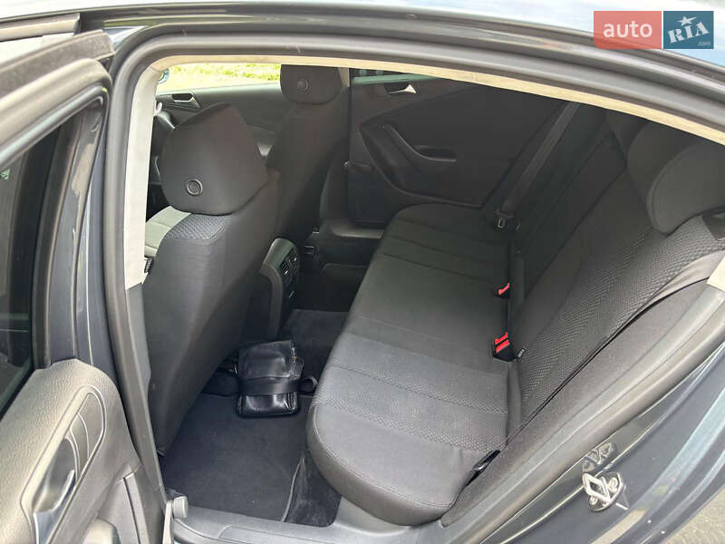 Седан Volkswagen Passat 2008 в Виннице