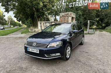 Універсал Volkswagen Passat 2012 в Львові