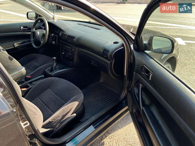 Седан Volkswagen Passat 2000 в Черкассах