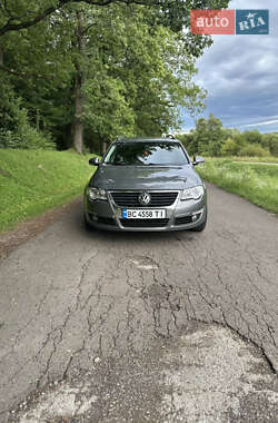 Універсал Volkswagen Passat 2007 в Дрогобичі