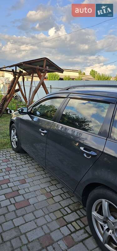 Универсал Volkswagen Passat 2012 в Киеве