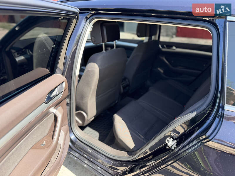 Универсал Volkswagen Passat 2015 в Чугуеве