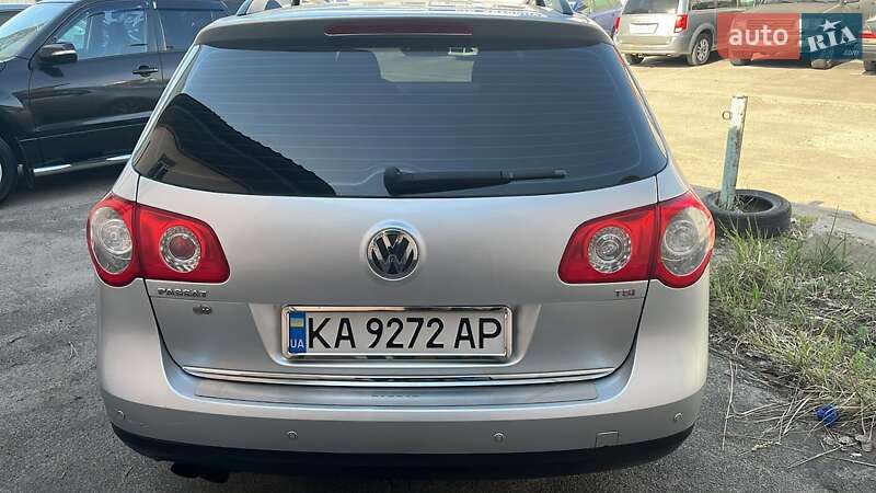 Универсал Volkswagen Passat 2010 в Киеве