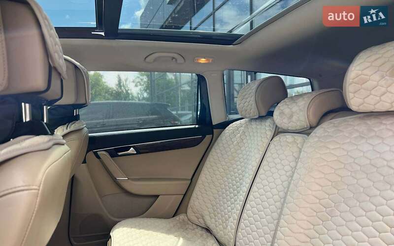 Универсал Volkswagen Passat 2012 в Ивано-Франковске