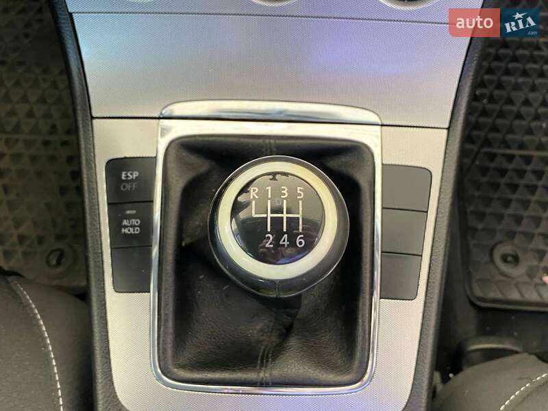Универсал Volkswagen Passat 2006 в Николаеве