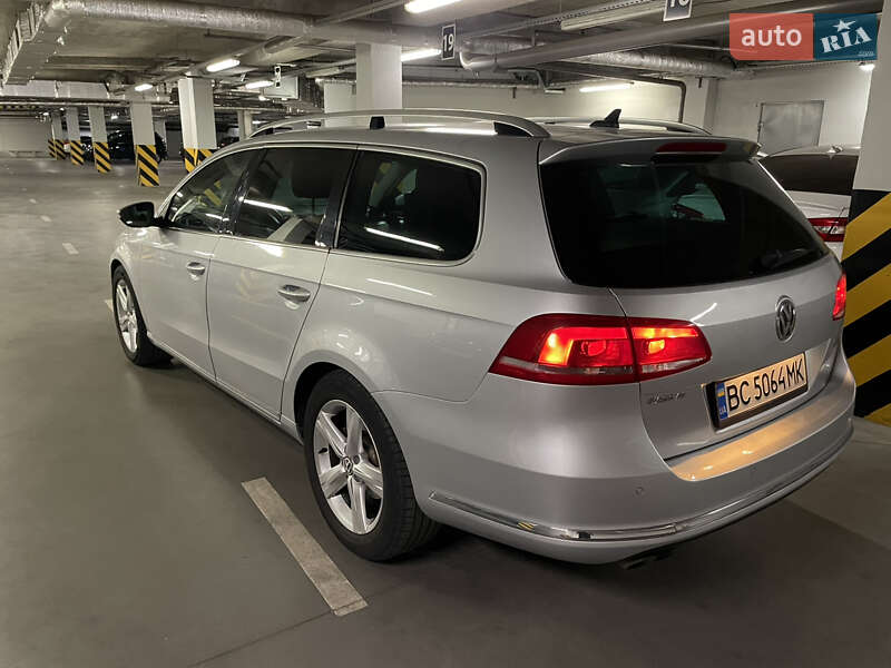 Volkswagen Passat 2011