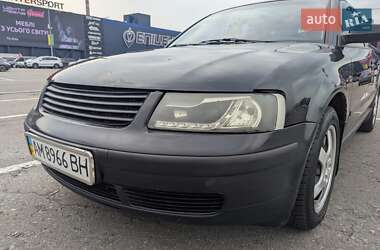 Седан Volkswagen Passat 1999 в Буче