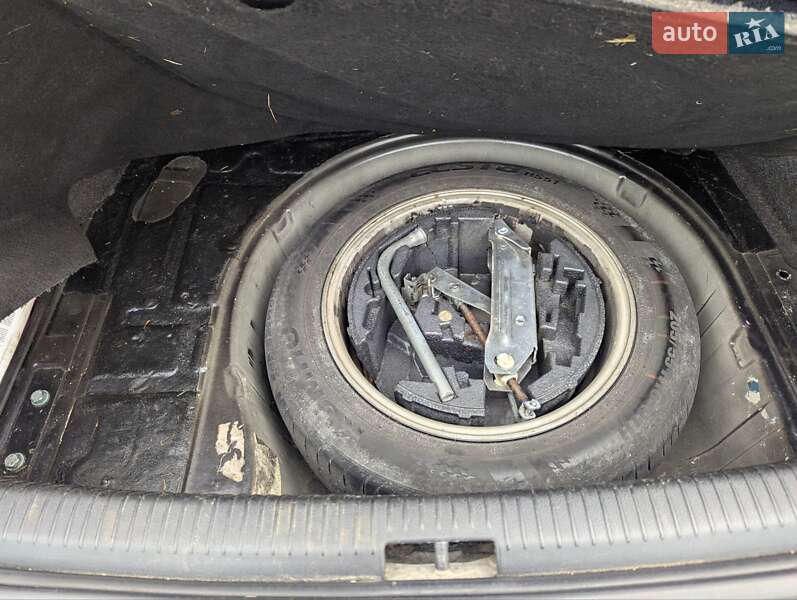 Седан Volkswagen Passat 1999 в Буче