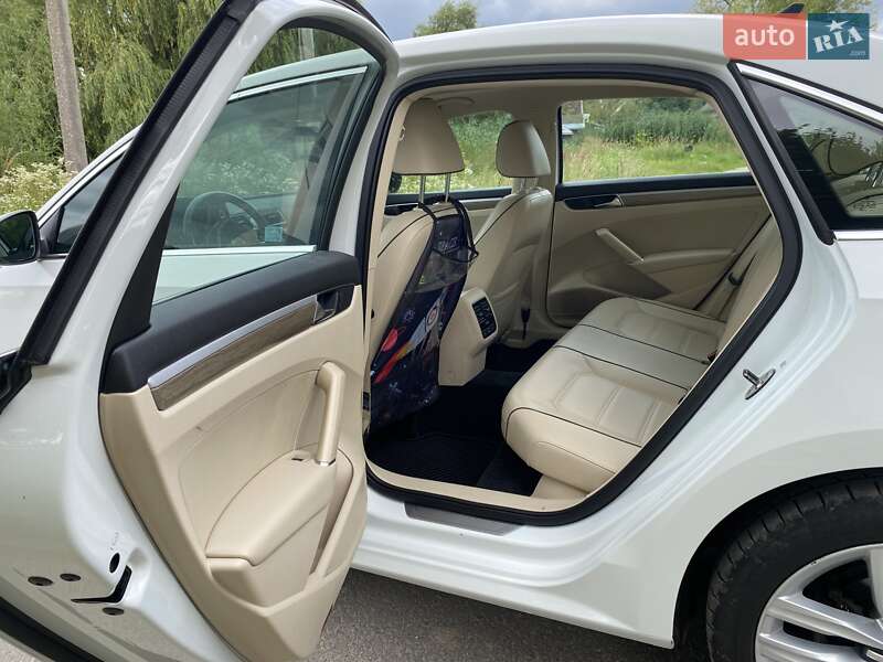 Седан Volkswagen Passat 2016 в Львове фото 12 Седан Volkswagen Passat 2016 в Львове