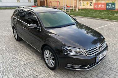 Універсал Volkswagen Passat 2012 в Ромнах