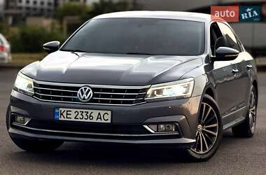 Седан Volkswagen Passat 2015 в Кривом Роге