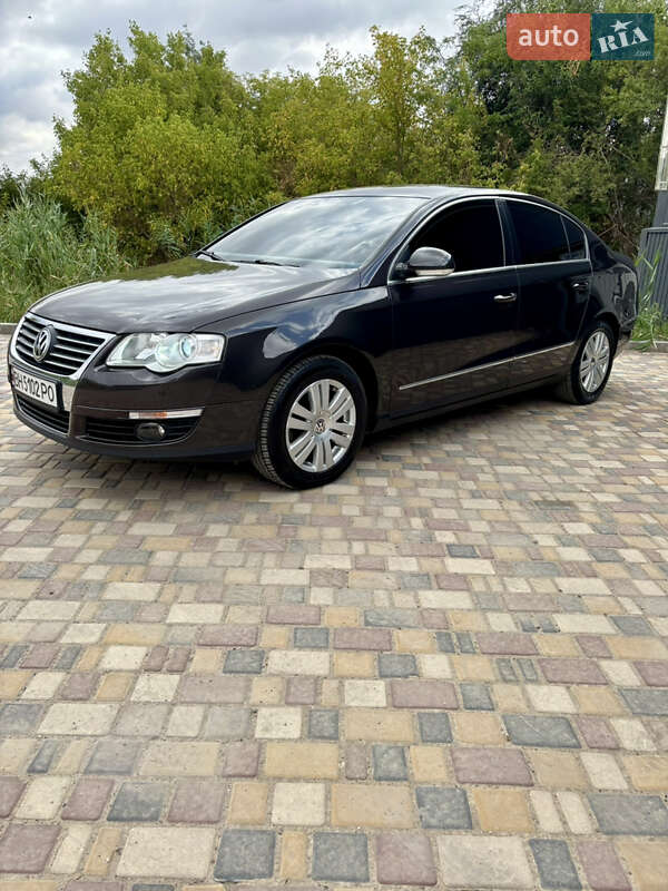 Седан Volkswagen Passat 2006 в Вознесенске