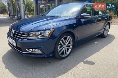 Седан Volkswagen Passat 2018 в Миколаєві