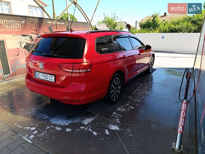 Універсал Volkswagen Passat 2015 в Монастириській