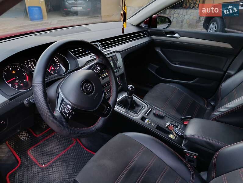 Універсал Volkswagen Passat 2015 в Монастириській