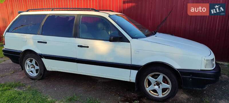 Універсал Volkswagen Passat 1991 в Глухові