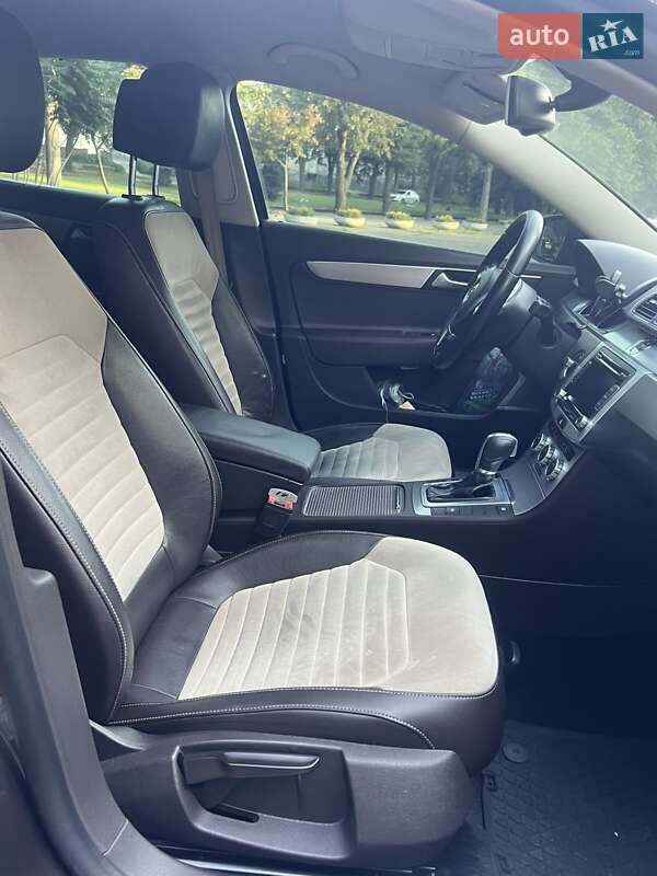 Седан Volkswagen Passat 2013 в Дніпрі фото 5 Седан Volkswagen Passat 2013 в Дніпрі