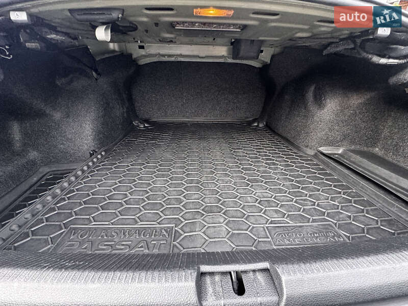 Седан Volkswagen Passat 2016 в Коломые